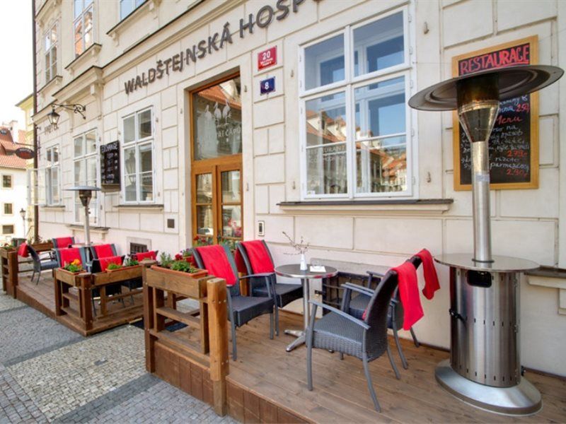 Three Storks Hotell Prag Exteriör bild Gasthaus Waldenstein